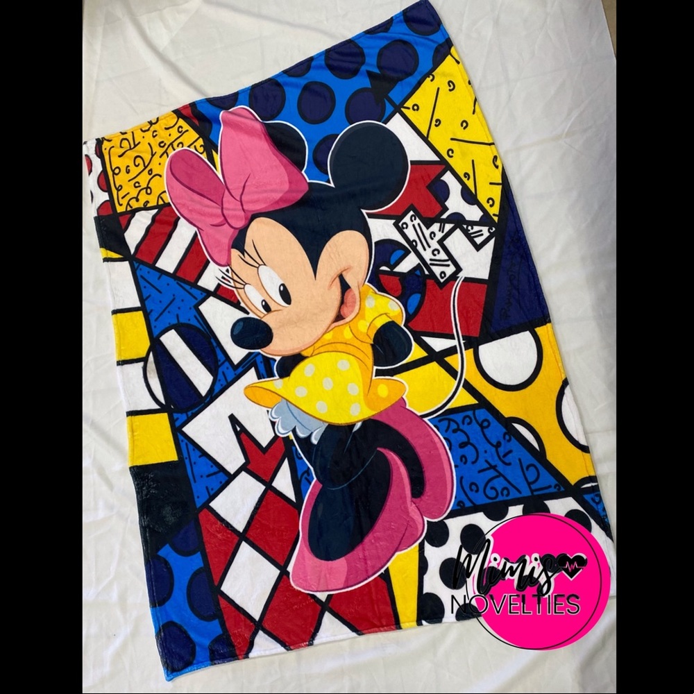 Minnie Mouse throw